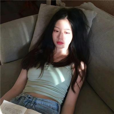 爱长颈鹿的女人